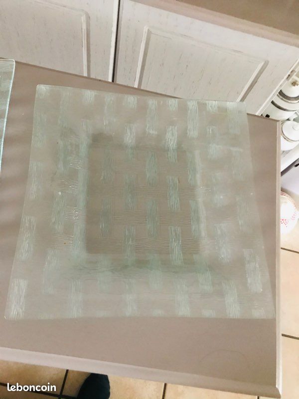 2 plats carré verre transparents à motifs (image 2)