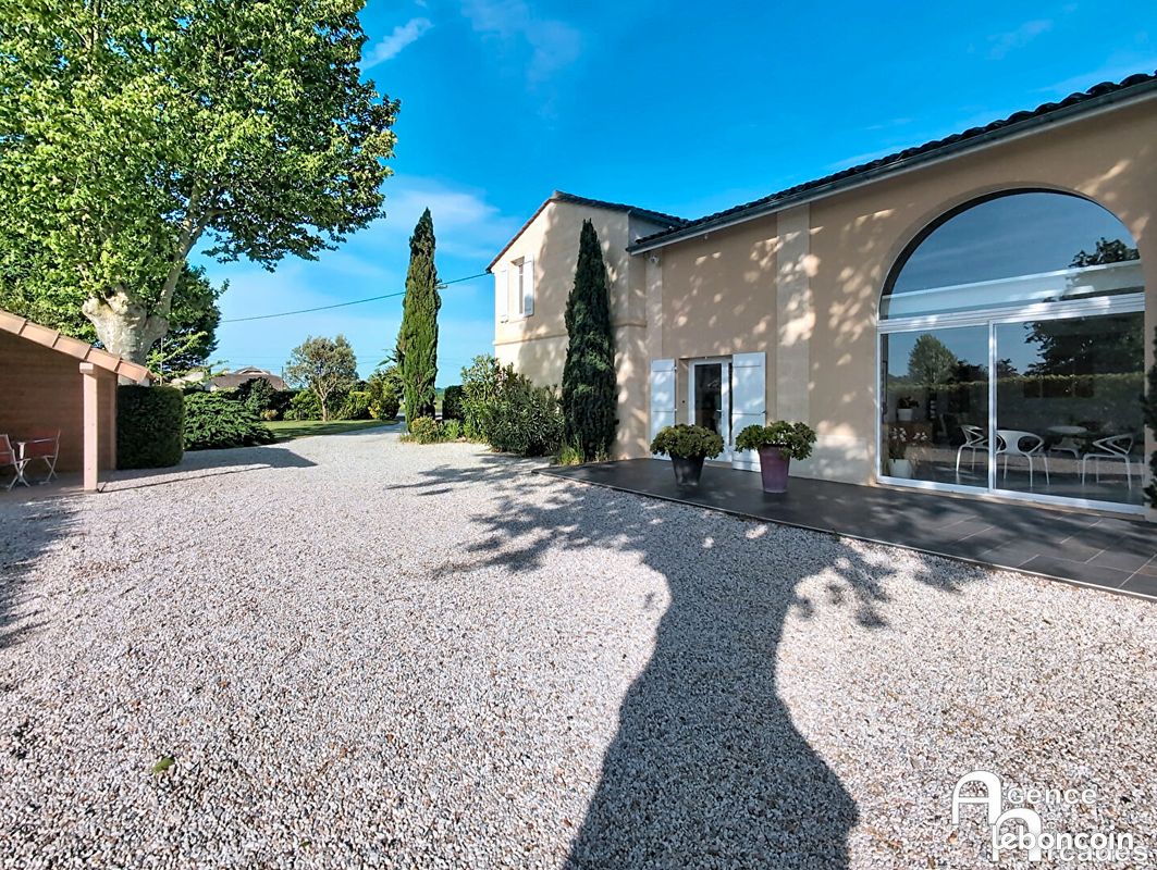 Maison 8 pièces 254 m² · à Libourne · 254 m² · 560 000 €