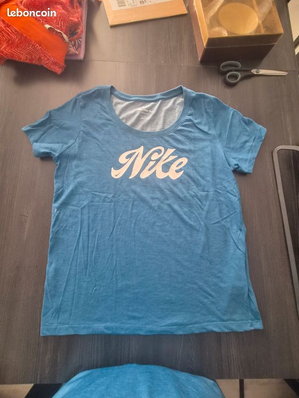 Tshirt Nike Dri-fit taille M (image 2)