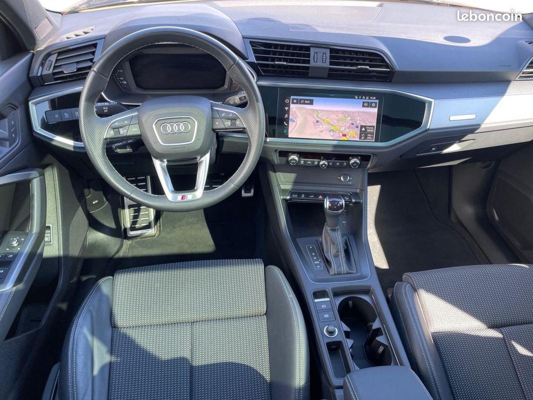 Audi Q3 45 TFSI e 245ch S line S tronic 6 (image 11)