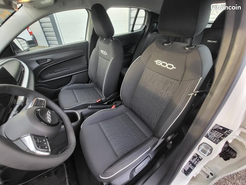 Fiat 600 1.2 Hybrid 136ch Pack Confort DCT6 (image 9)