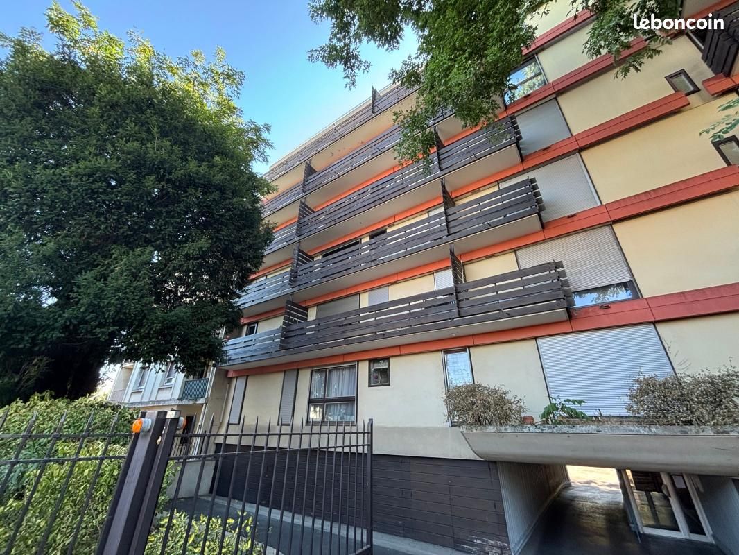 Appartement 2 pièces 39 m² · à Bourg-la-Reine · 39 m² · 972 €