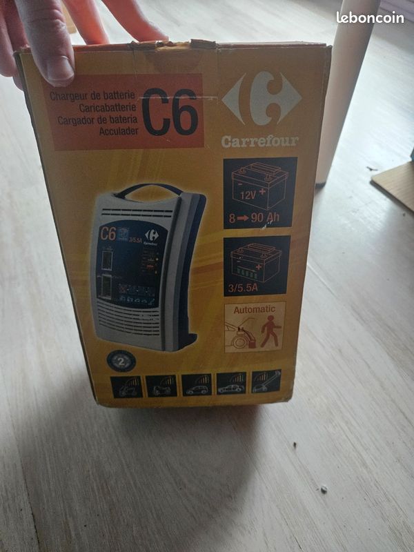 Chargeur de batterie carrefour C6