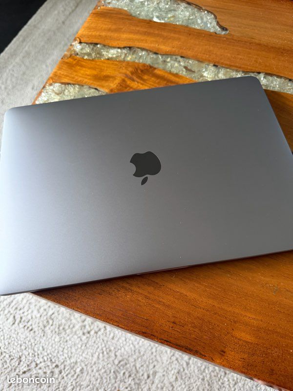 MacBook Pro 13” (2017) – i5 – 8 Go – Très bon état (image 4)