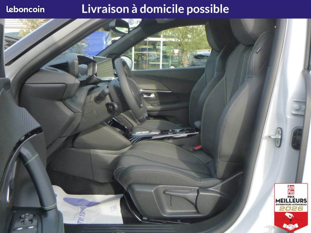 Peugeot 2008 Hybrid 145 e-DCS6 GT (image 16)