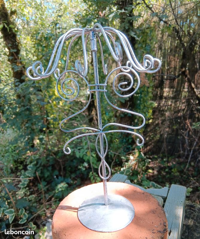 Arbre bijoux tourniquet (image 1)
