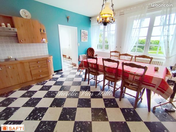 Propriété 6 pièces 183 m²