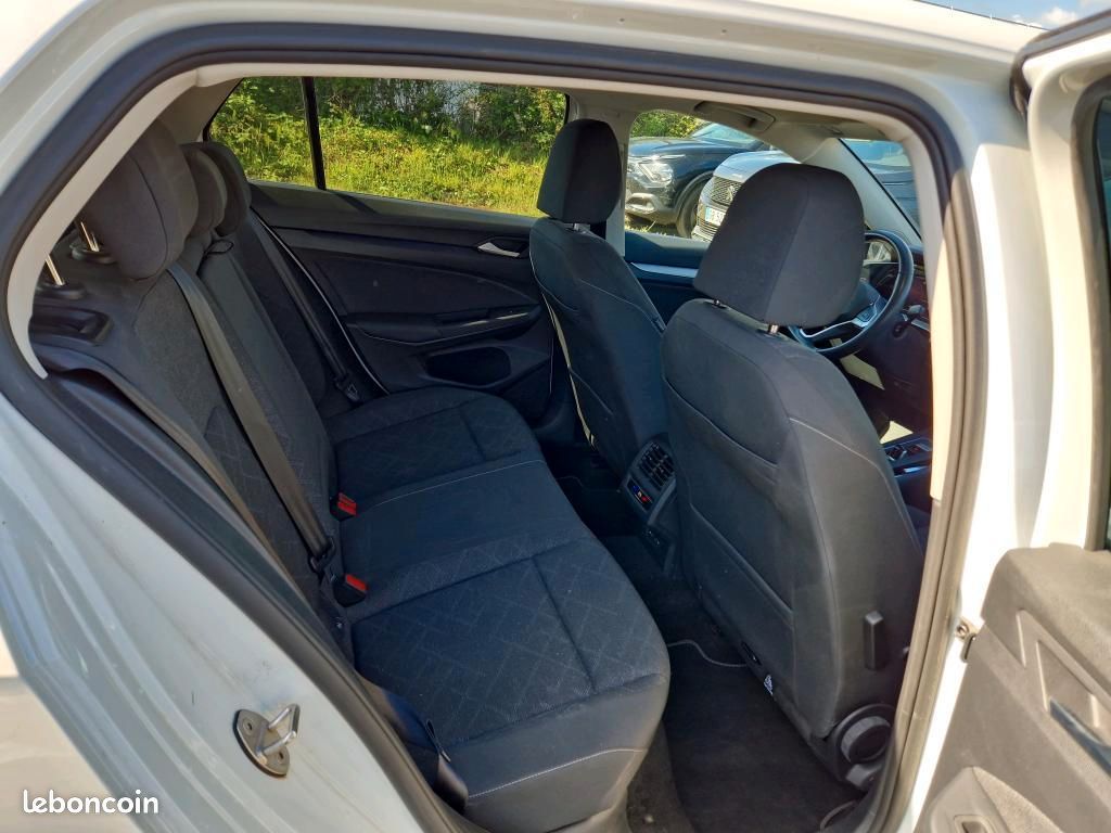 Volkswagen GOLF 1.0 eTSI OPF 110 DSG7 Life Business (image 8)