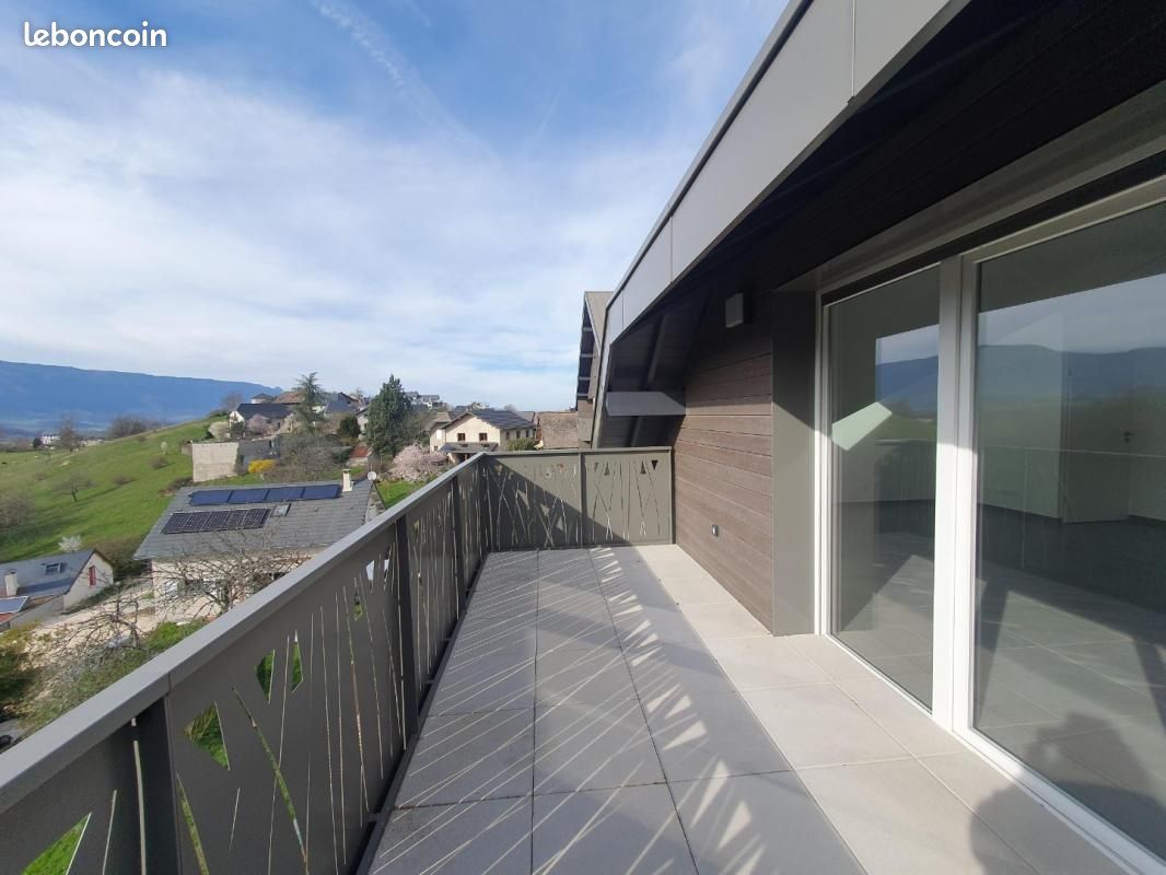 Appartement 3 pièces 73 m² · à Jacob-Bellecombette · 73 m² · 989 €