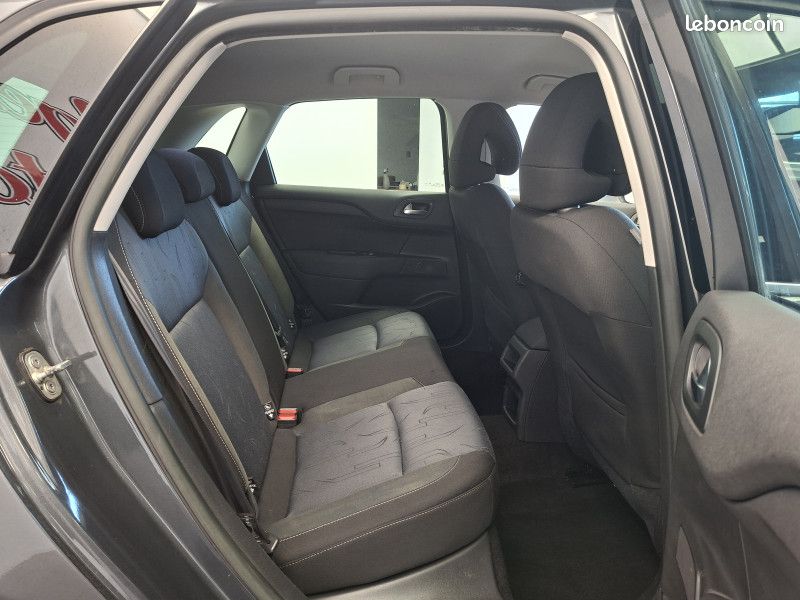 Citroen C4 1.6 hdi 115 ch Exclusive / GPS / Radar / Régulateur / Ecran / Clim Auto / (image 19)