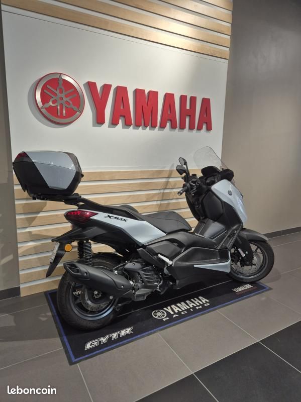 Yamaha XMAX 125 TECH MAX (image 3)