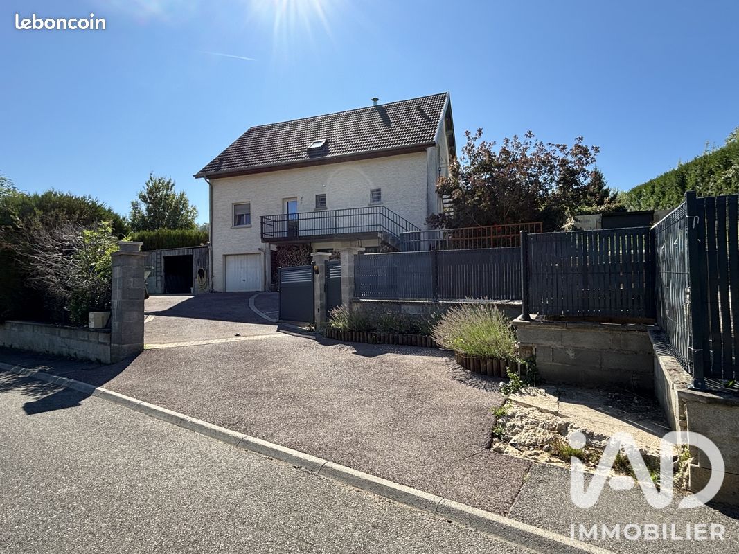 Maison 5 pièces 188 m² · à Fontain · 188 m² · 365 000 €
