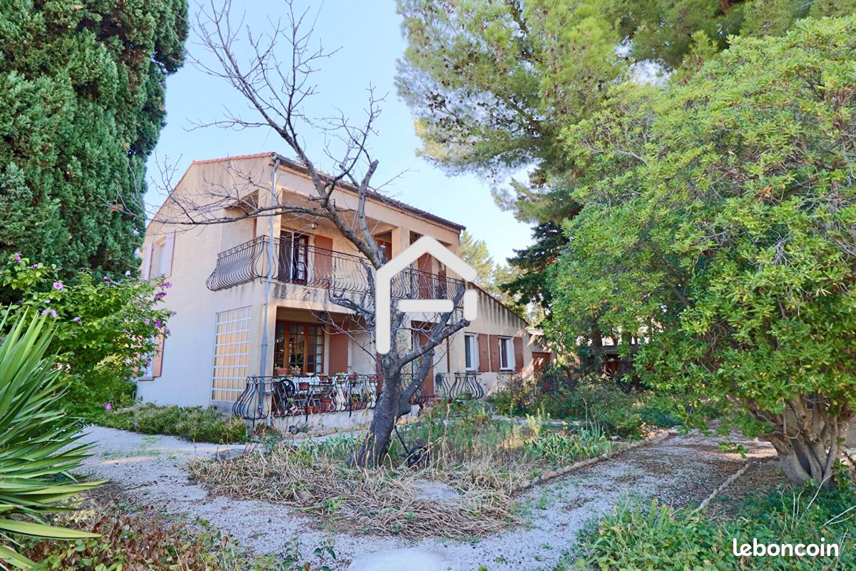 Maison 8 pièces 155 m² · à Saint-Chamas · 155 m² · 365 000 €