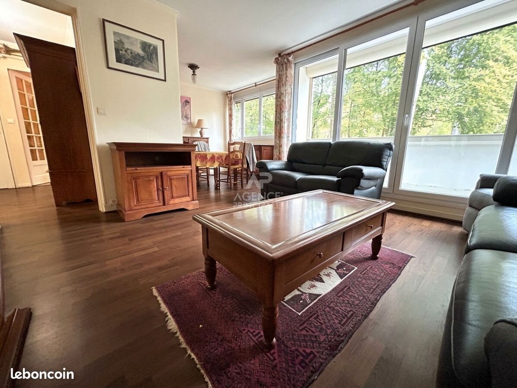 Appartement 4 pièces 69 m² · à Poissy · 69 m² · 229 000 €
