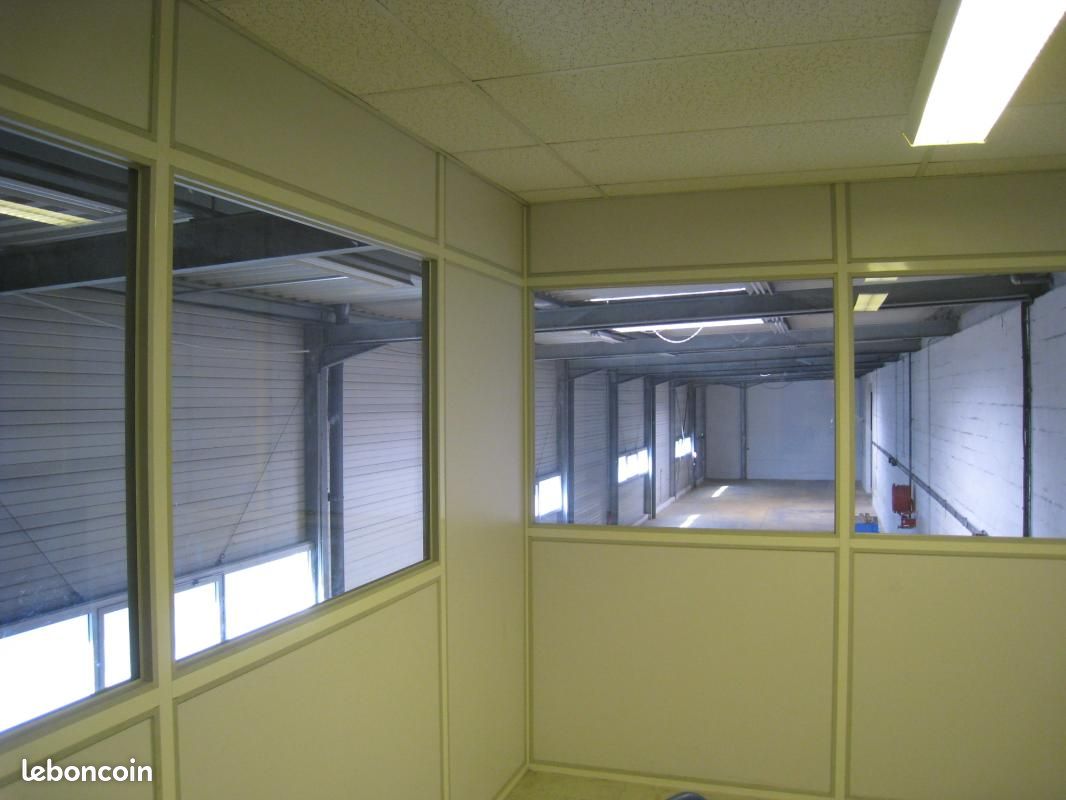 Local bureaux 900 m² (image 3)
