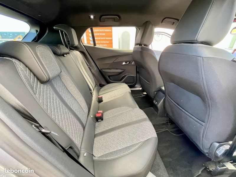 Peugeot 2008 130 cv boîte auto EAT8 Phase 2 (restylée) garantie (image 5)