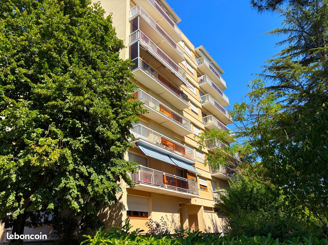 Appartement 4 pièces 81 m² · à Oullins-Pierre-Bénite · 81 m² · 1 190 €