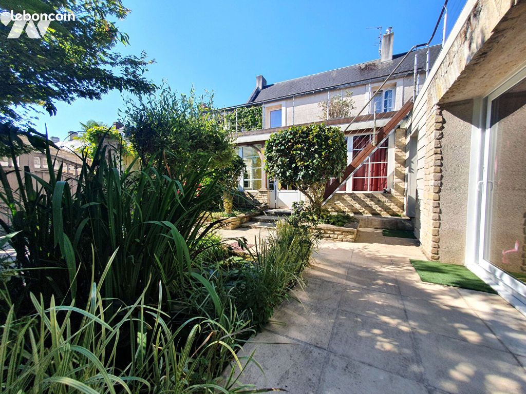 Maison 9 pièces 362 m² (image 1)