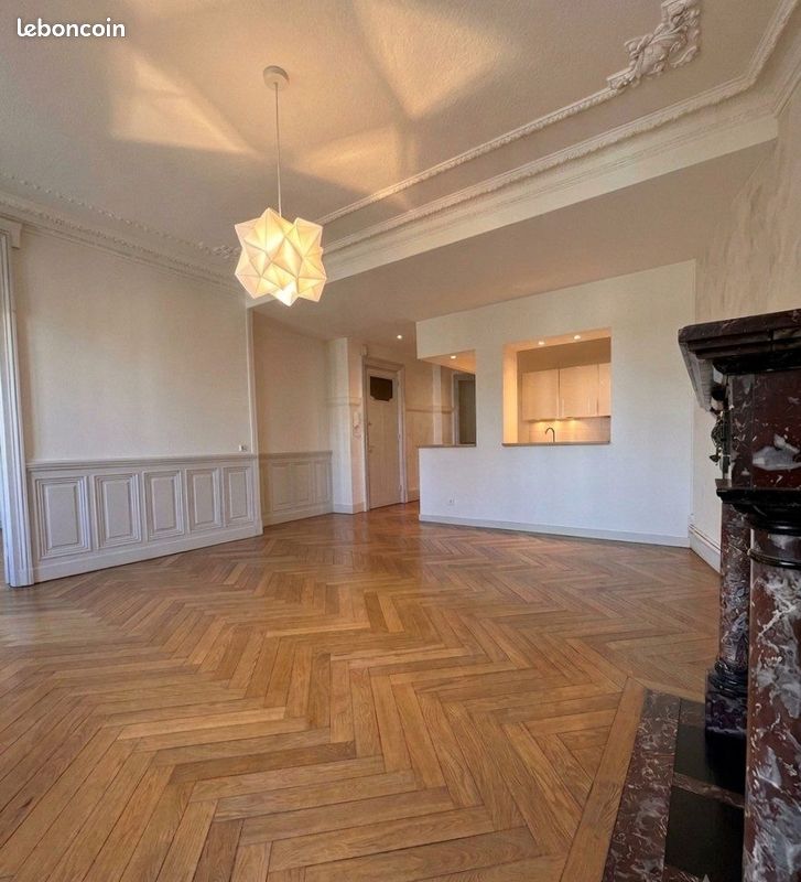 Appartement 3 pièces 96 m² · à Saint-Étienne · 96 m² · 790 €