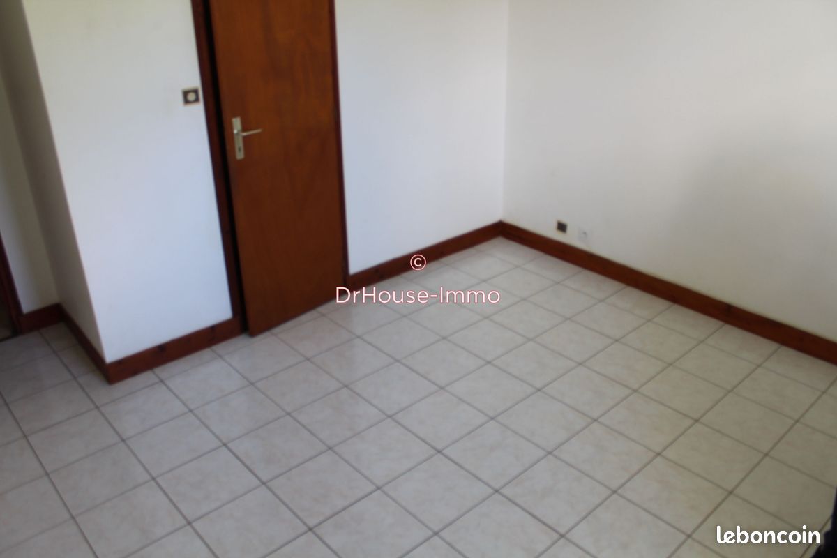 Maison 6 pièces 128 m² - Puymoyen 16400 (image principale 3)