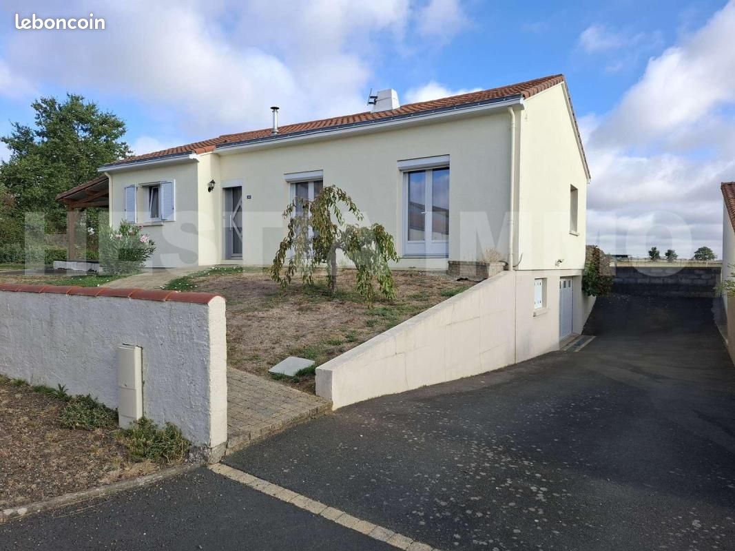 Maison 4 pièces 88 m² · à Montrevault-sur-Èvre · 88 m² · 215 500 €