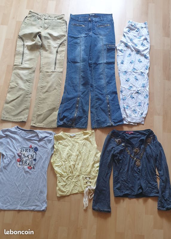 Lot de 18 vêtements femme taille XS S et baskets T40 (image 3)