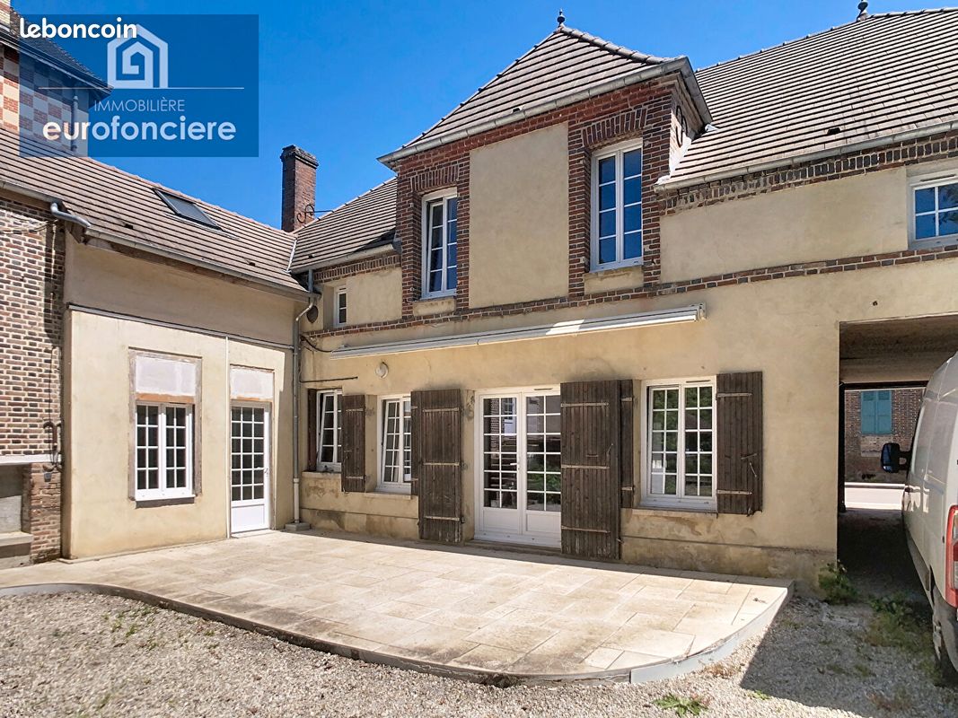 Maison 12 pièces 288 m² · à Aix-Villemaur-Pâlis · 288 m² · 274 000 €