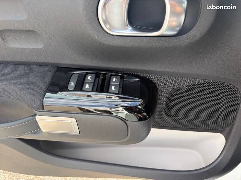 Citroën C3 PureTech 83 S&S BVM5 Shine (image 19)