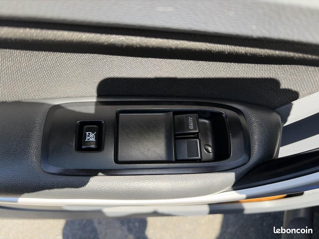 FORD RANGER 2.2 TDCi 150 cv SUPER CABINE XLT Sport / Attelage + moteur 35000 km (facture ford) (image 24)