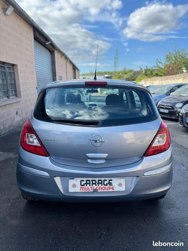 Opel Corsa D 1.2 80CH Enjoy (image 5)