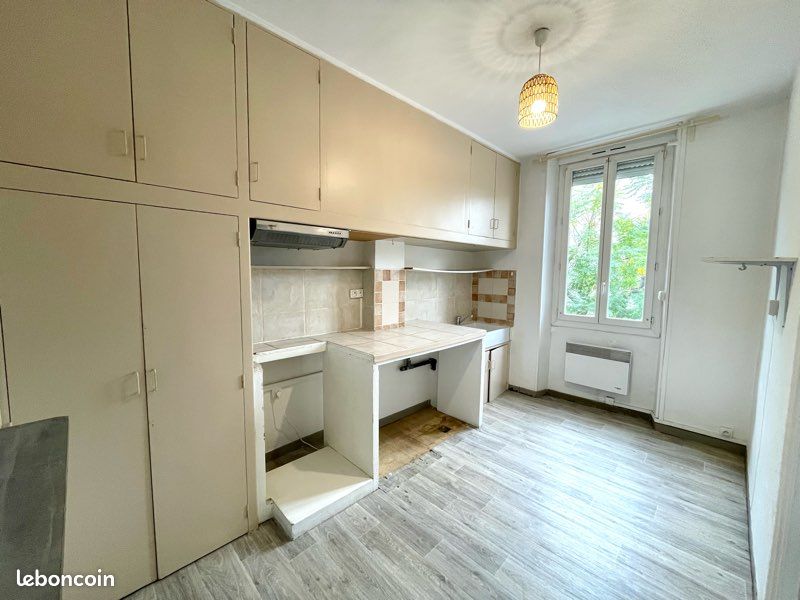 Appartement 2 pièces 38 m² · à Roquefort-la-Bédoule · 38 m² · 650 €/mois