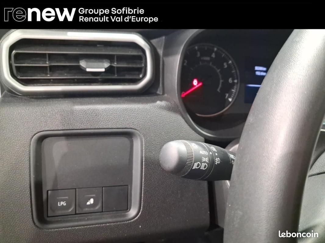 Dacia Duster ECO-G 100 4x2 Journey (image 13)