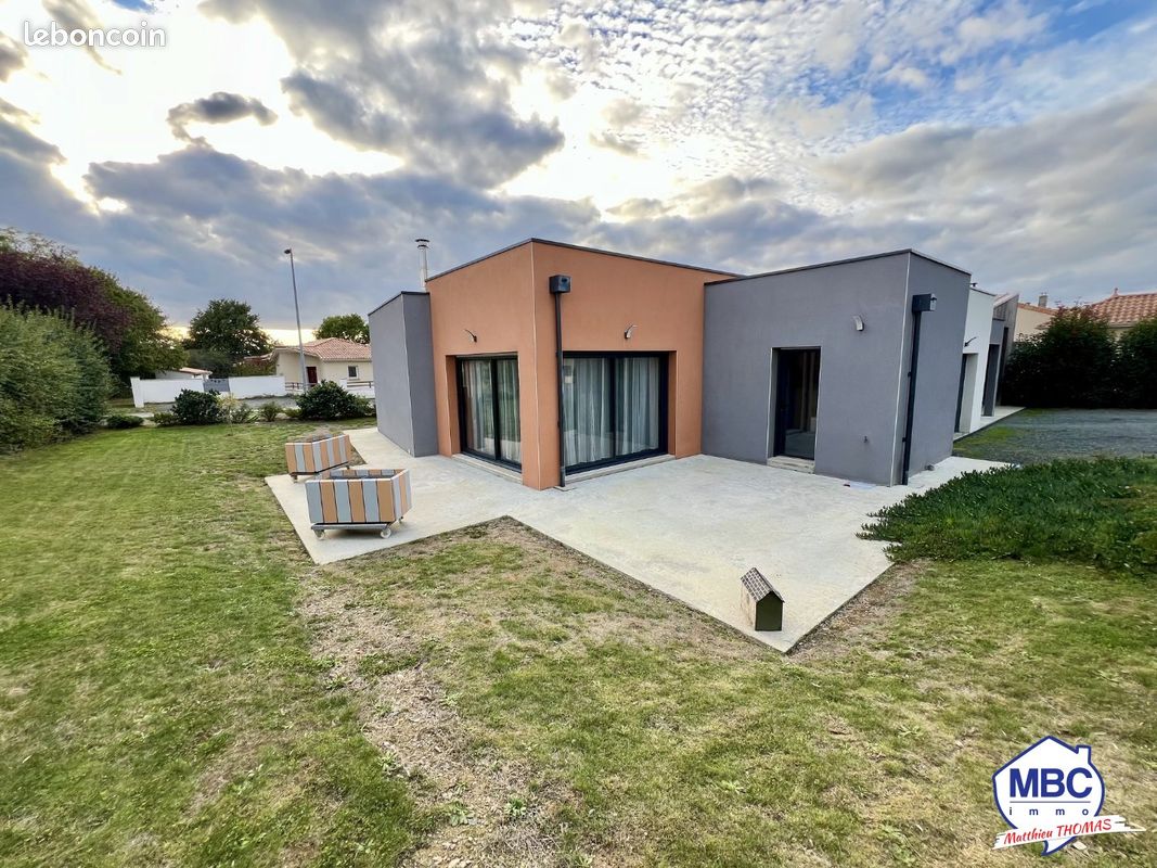 Maison 5 pièces 100 m² · à Montrevault-sur-Èvre · 100 m² · 287 990 €