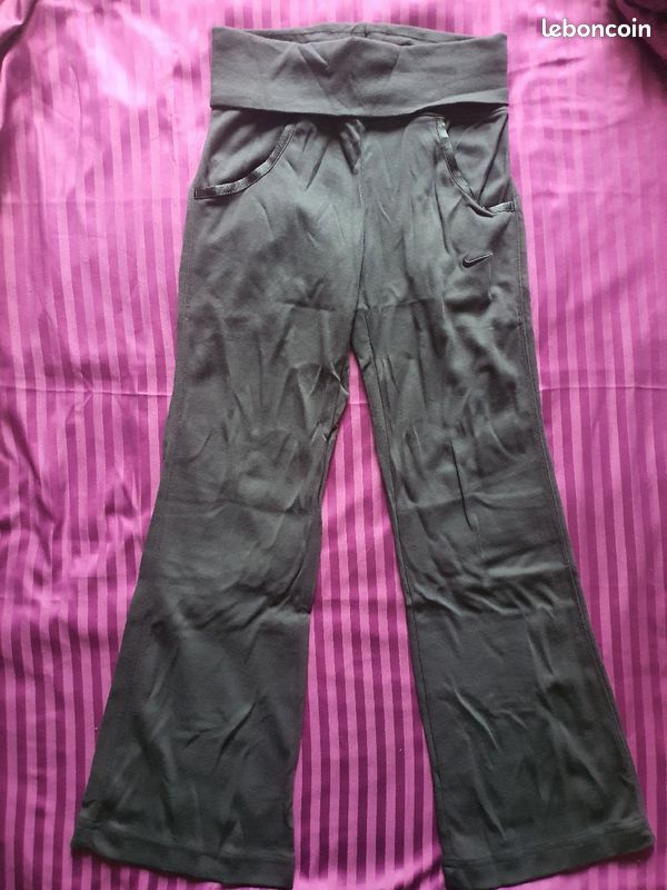 Pantalons Nike taille 8-10 ans neuf (image 1)