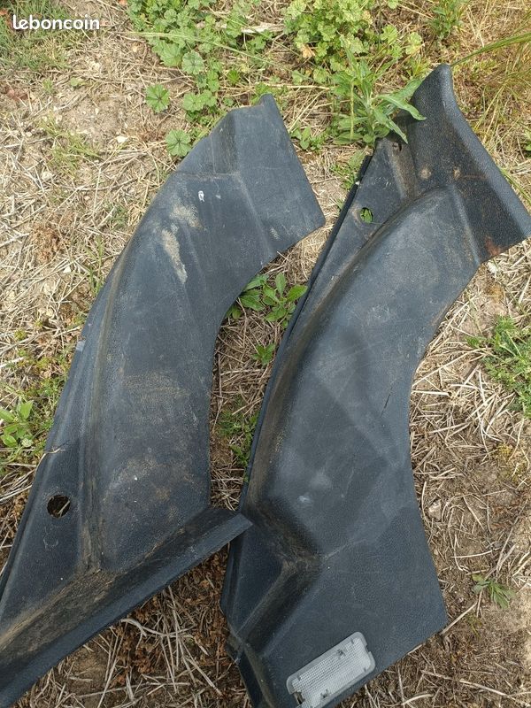 Cache plastique malle 205 (image 1)