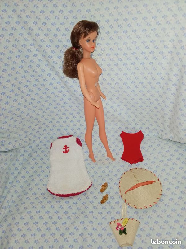 TENUE DE PRÉSENTATION vintage pour poupée TRESSY AC BELLA années 1970