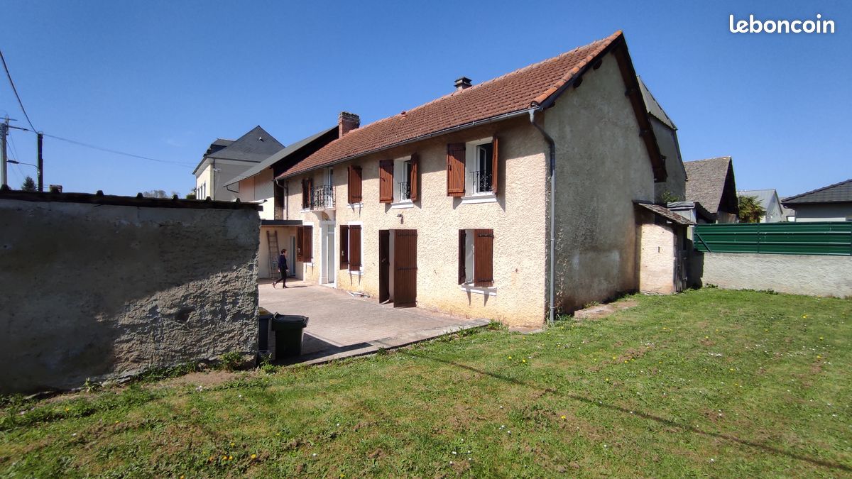 Maison 4 pièces 135 m² · à Ossun · 135 m² · 960 €