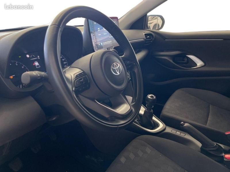 Toyota Yaris 120 VVT-i Dynamic Business 5p MC24 (image 25)