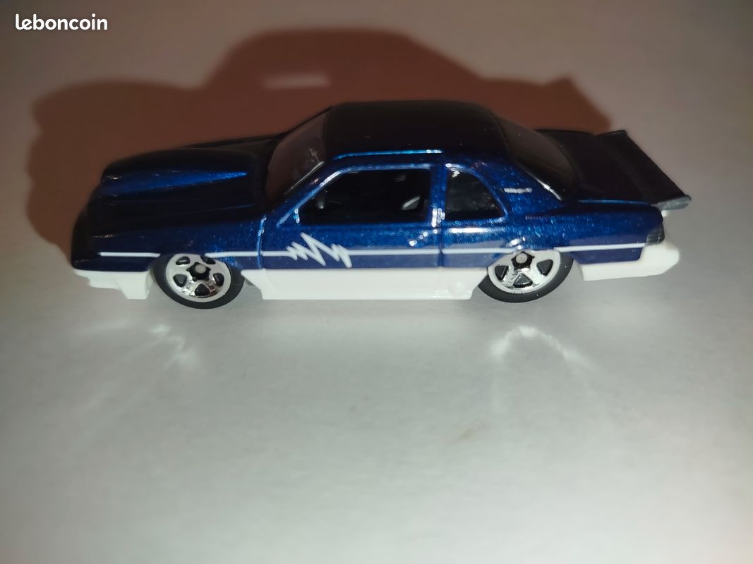1988 Ford Thunderbird T Bird Hot Wheels Hot Wheels 1988 Ford T