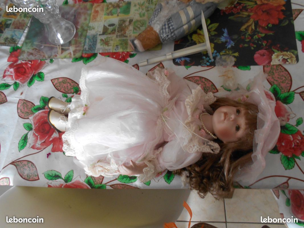 Poupée en porcelaine (image 5)