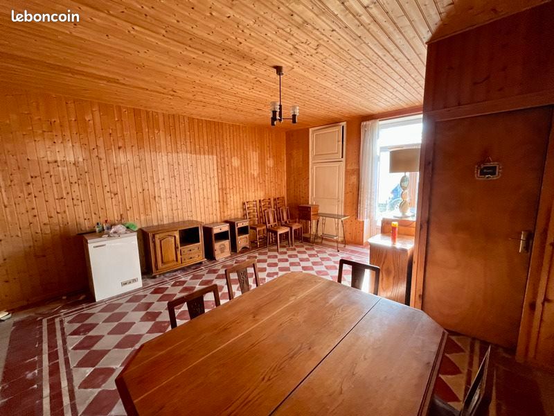 Maison 8 pièces 188 m² · à Nieul-le-Dolent · 188 m² · 98 280 €