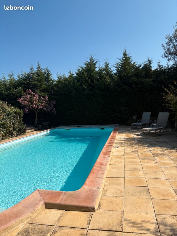 Maison 8 pièces 210 m² · à Brive-la-Gaillarde · 210 m² · 319 000 €