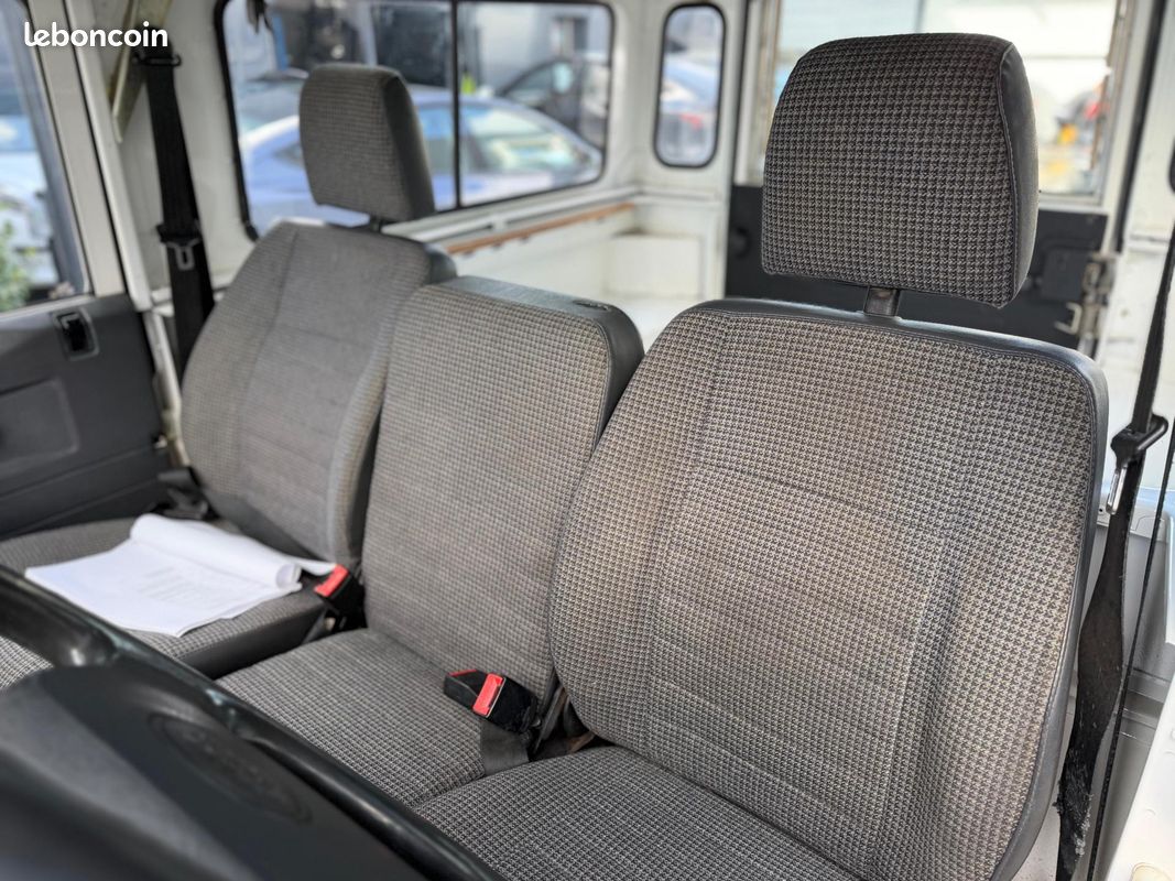 LAND ROVER DEFENDER 90 Trophy RARE 2.5 TDI Origine France Magnifique État (image 21)