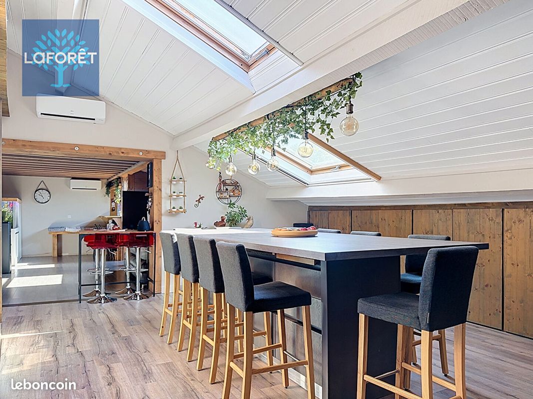 Appartement 4 pièces 117 m² · à Saint-Genis-Laval · 117 m² · 349 000 €