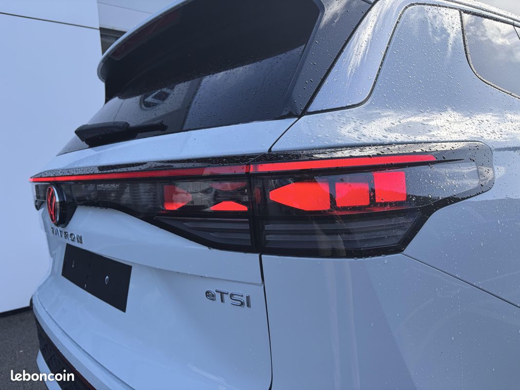 VOLKSWAGEN Tayron 1.5 eTSI 150ch DSG7 7 places R-Line (image 9)