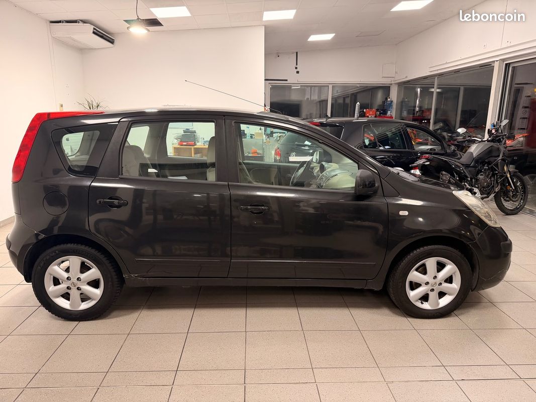 Nissan Note 1.6 110cv (image 6)