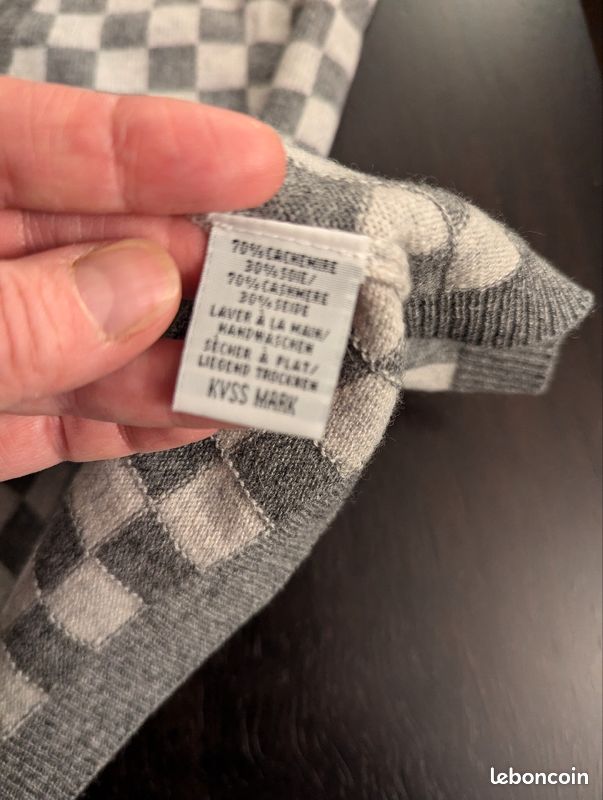 Pull cachemire Marque Bompard Neuf 100 (image 4)