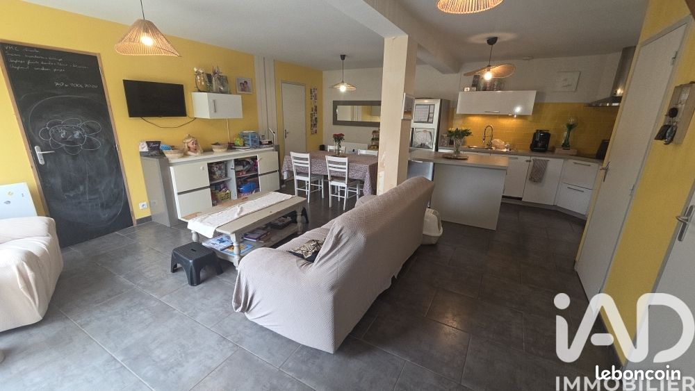 Maison 11 pièces 211 m² · à Lunan · 211 m² · 189 500 €