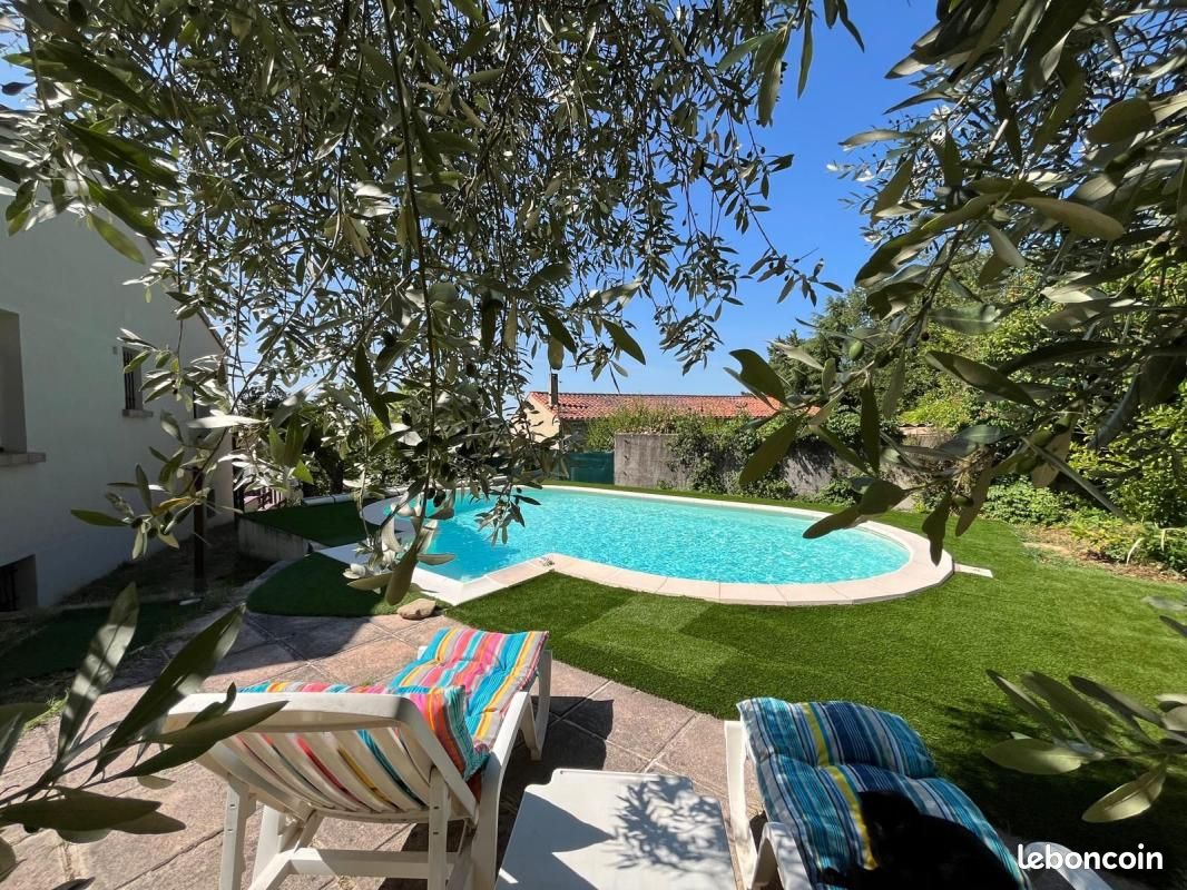 Maison 3 pièces 104 m² · à Saint-Donat-sur-l'Herbasse · 104 m² · 289 000 €