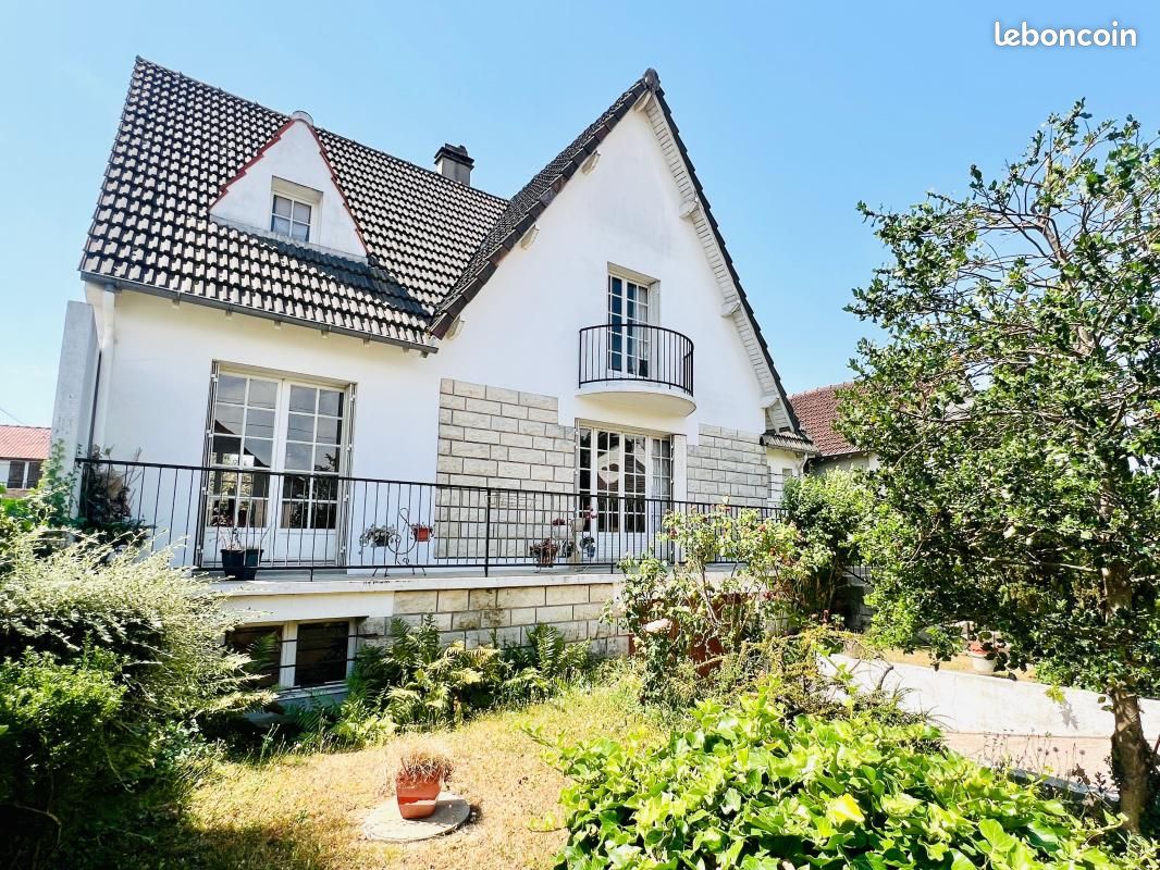 Maison 8 pièces 147 m² · à Morangis · 147 m² · 398 000 €